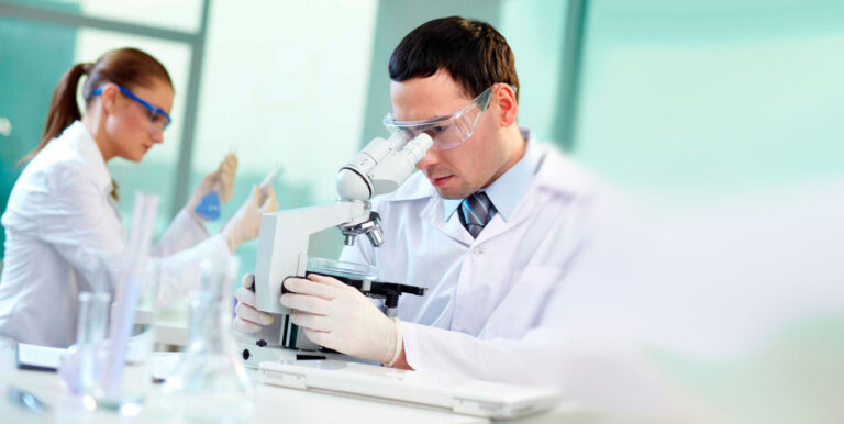 laboratorio clinico1 768x386