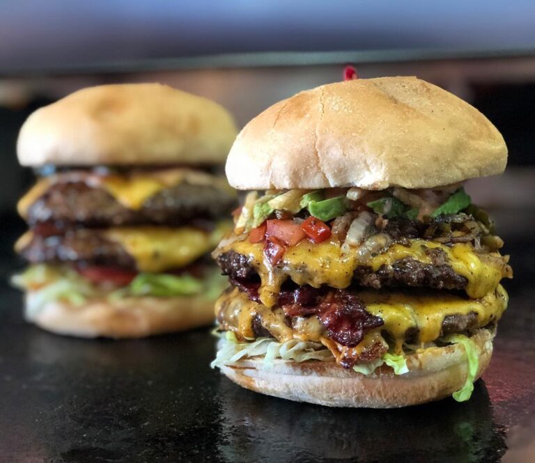 50766653 2396982700331936 65194644320813056 n 768x665