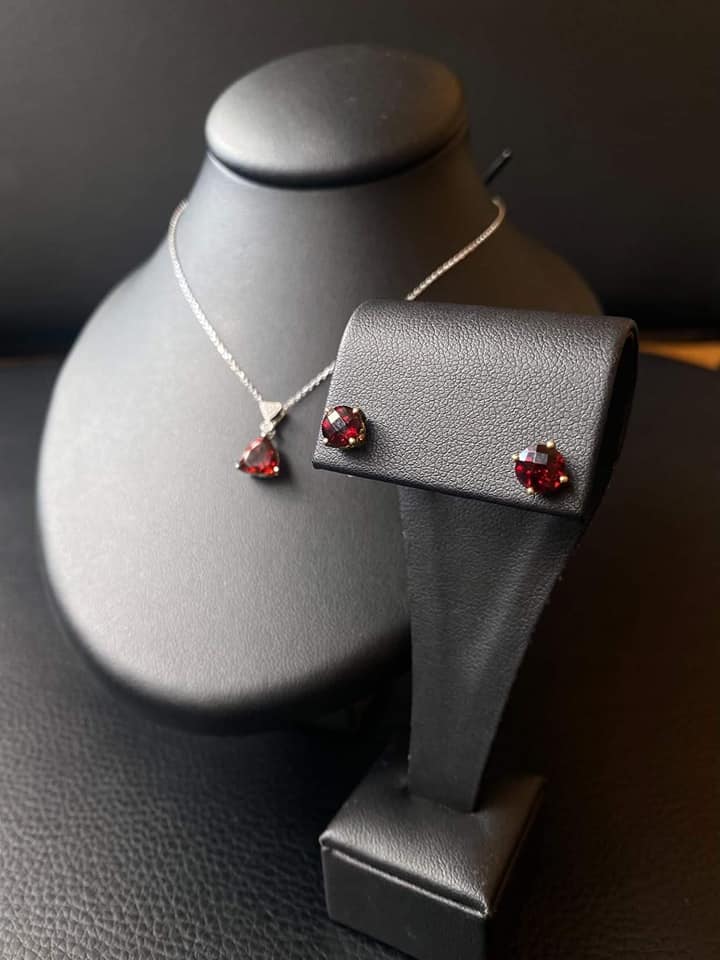 Reini Goldsmiths Jewelers